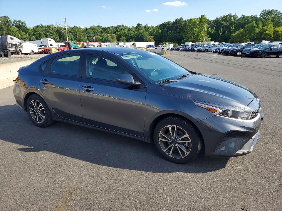 Photo 4 from auction – 2024 KIA FORTE with VIN 3KPF24AD7RE739612