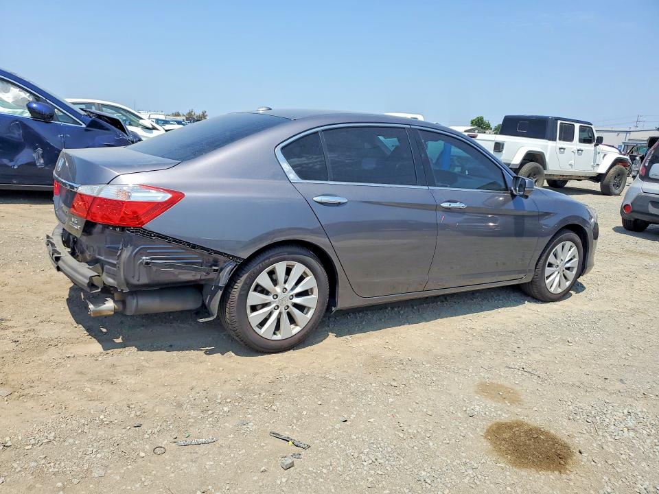 Photo 3 from auction – 2014 HONDA ACCORD with VIN 1HGCR3F99EA031857