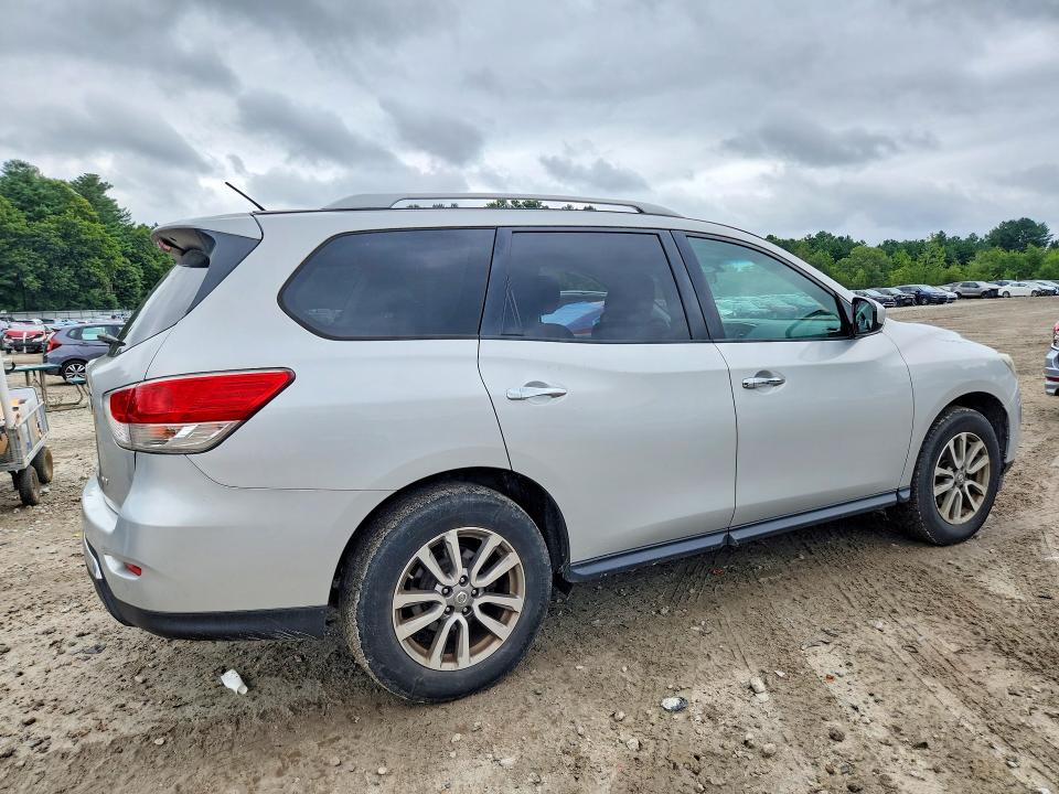 Photo 3 from auction – 2015 NISSAN PATHFINDER with VIN 5N1AR2MM6FC671257