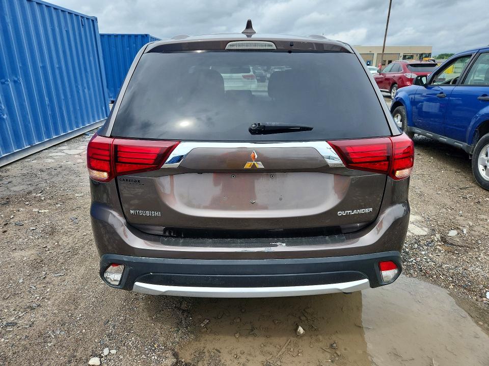 Photo 6 from auction – 2018 MITSUBISHI OUTLANDER with VIN JA4AD2A30JZ048800