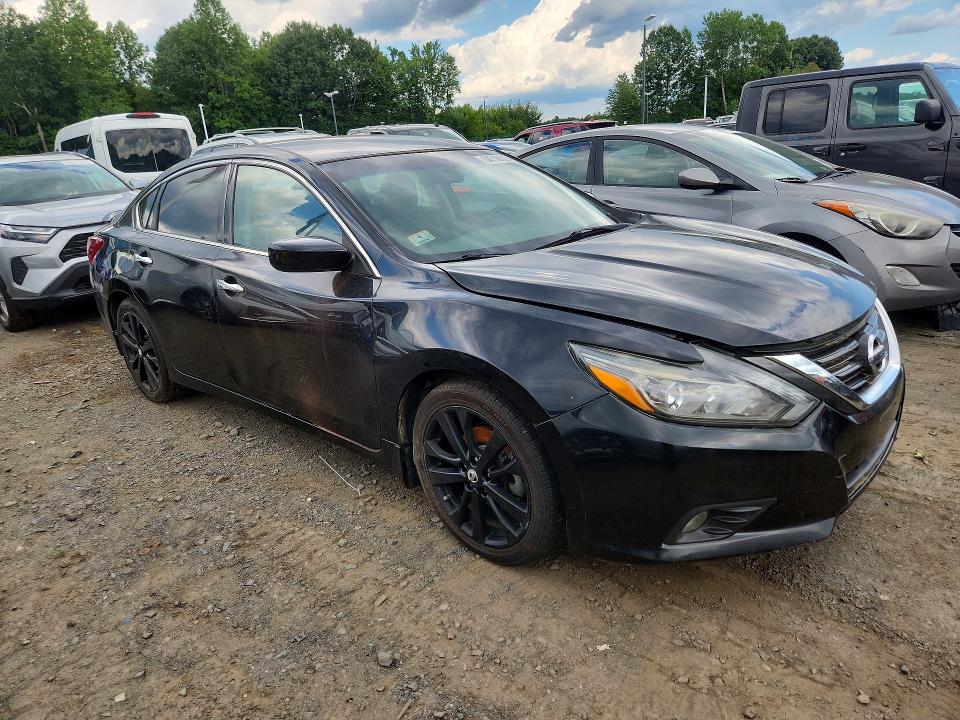 Photo 4 from auction – 2017 NISSAN ALTIMA with VIN 1N4AL3AP2HC283834
