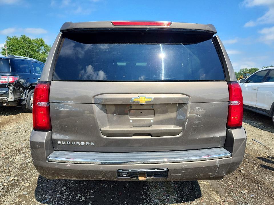 Photo 6 from auction – 2016 CHEVROLET SUBURBAN with VIN 1GNSKJKC3GR130013