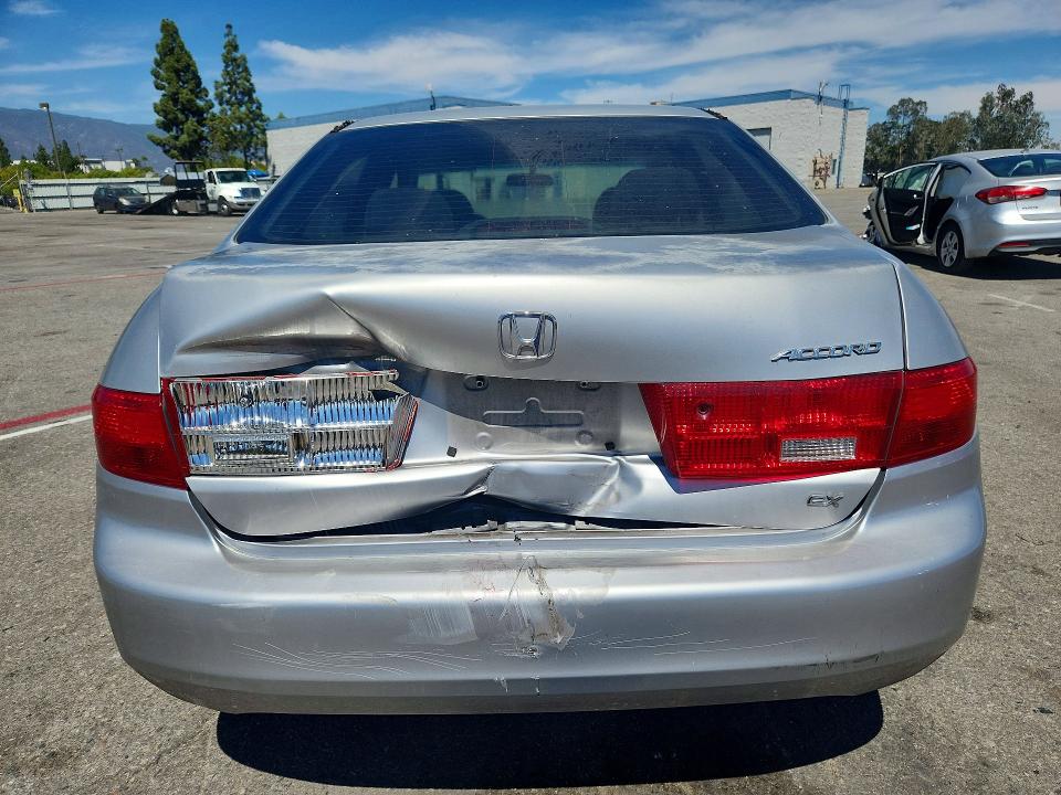 Photo 6 from auction – 2005 HONDA ACCORD with VIN JHMCM56725C003151