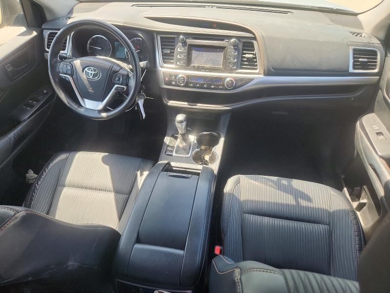 Photo 8 from auction – 2015 TOYOTA HIGHLANDER with VIN 5TDZKRFH9FS049853