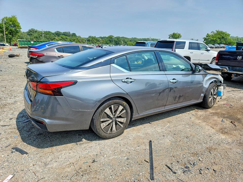 Photo 3 from auction – 2019 NISSAN ALTIMA with VIN 1N4BL4EV5KC170079