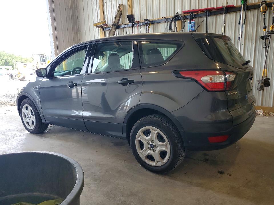 Photo 2 from auction – 2018 FORD ESCAPE with VIN 1FMCU0F77JUB72912
