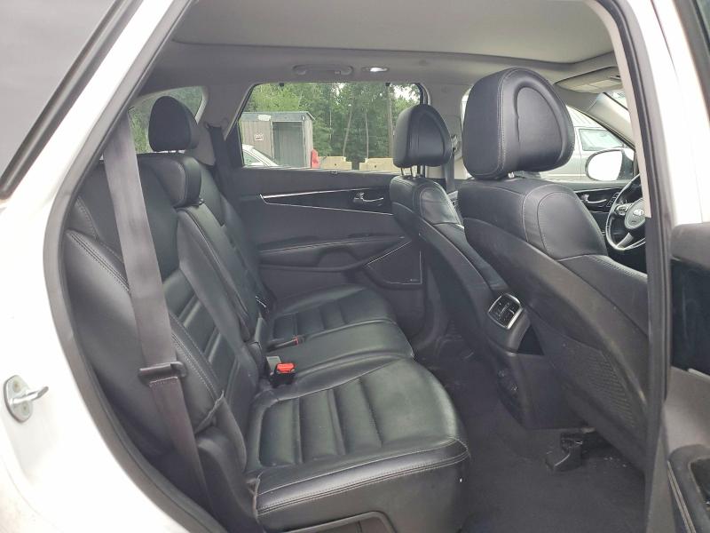 Photo 11 from auction – 2016 KIA SORENTO with VIN 5XYPKDA51GG080195