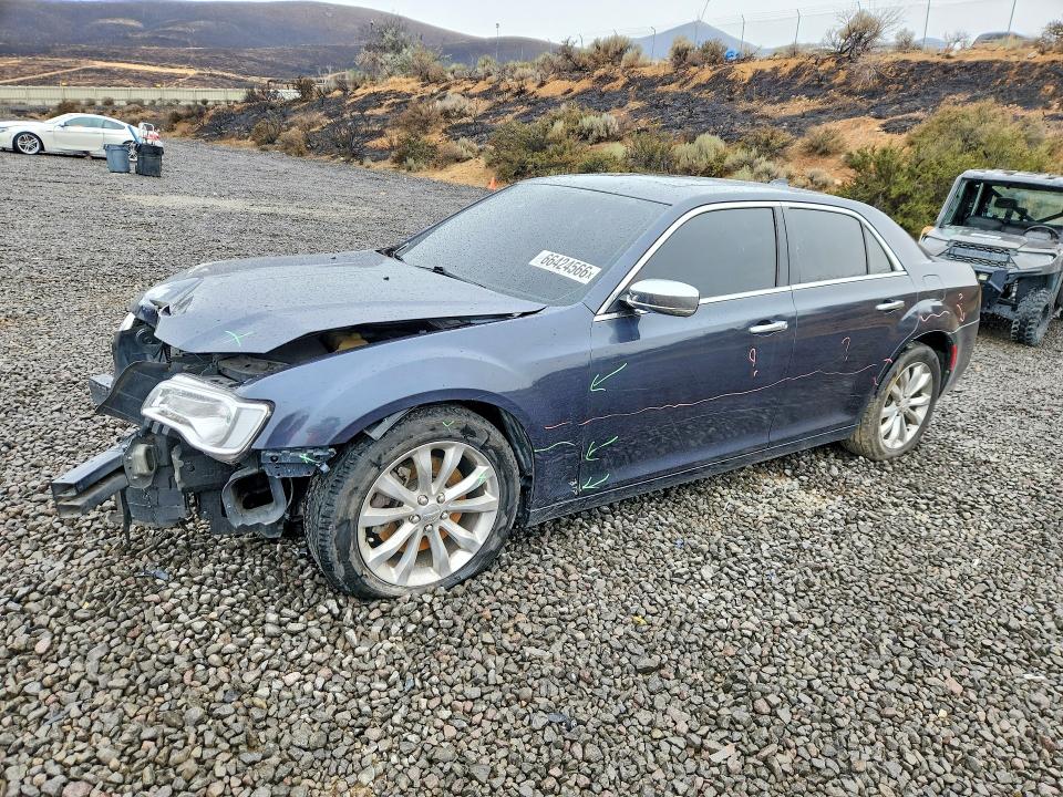 CHRYSLER 300 2018 z numerem VIN 2C3CCAKG9JH302148 - Zdjęcie z aukcji