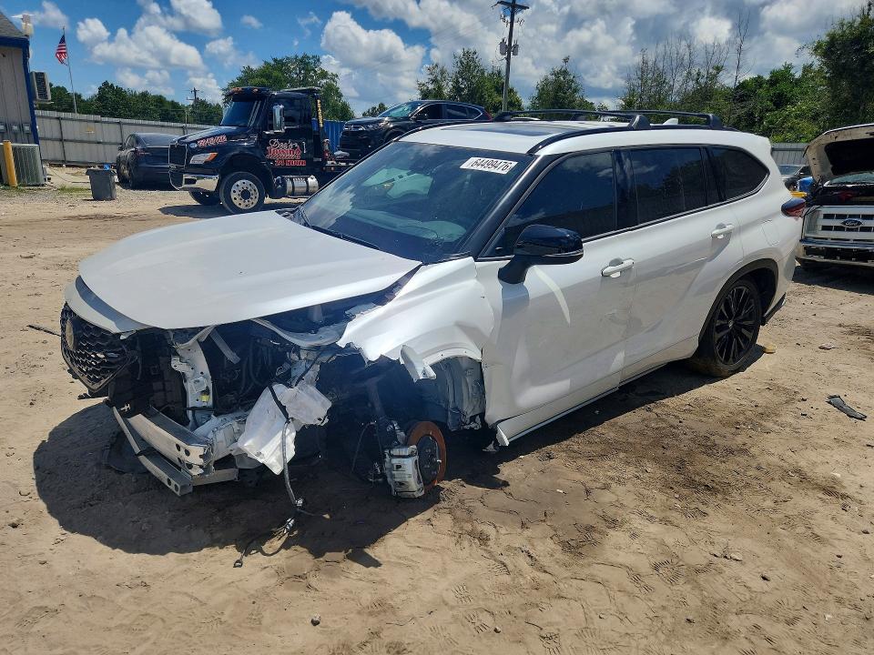 Снимка 1 от търг – 2025 TOYOTA HIGHLANDER с VIN 5TDKDRBH4SS592930