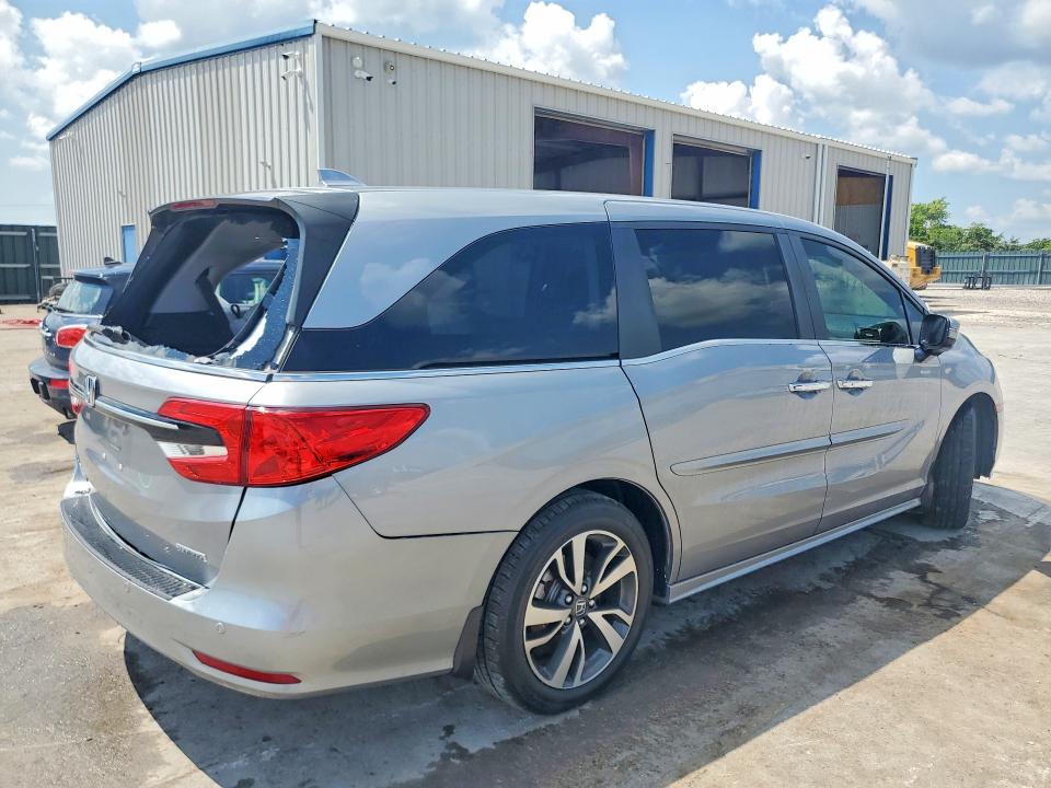 Photo 3 from auction – 2023 HONDA ODYSSEY with VIN 5FNRL6H83PB033503