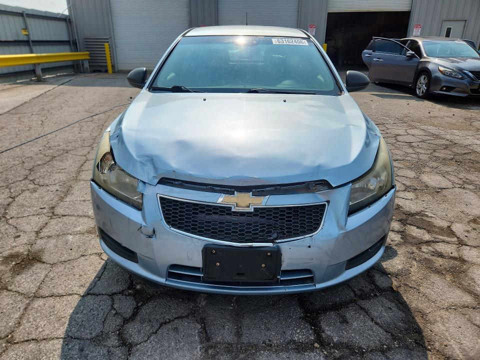 Photo 5 from auction – 2012 CHEVROLET CRUZE with VIN 1G1PD5SH5C7283101