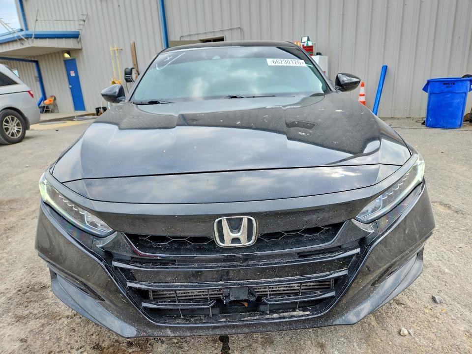 Photo 5 from auction – 2018 HONDA ACCORD with VIN 1HGCV1F31JA068097
