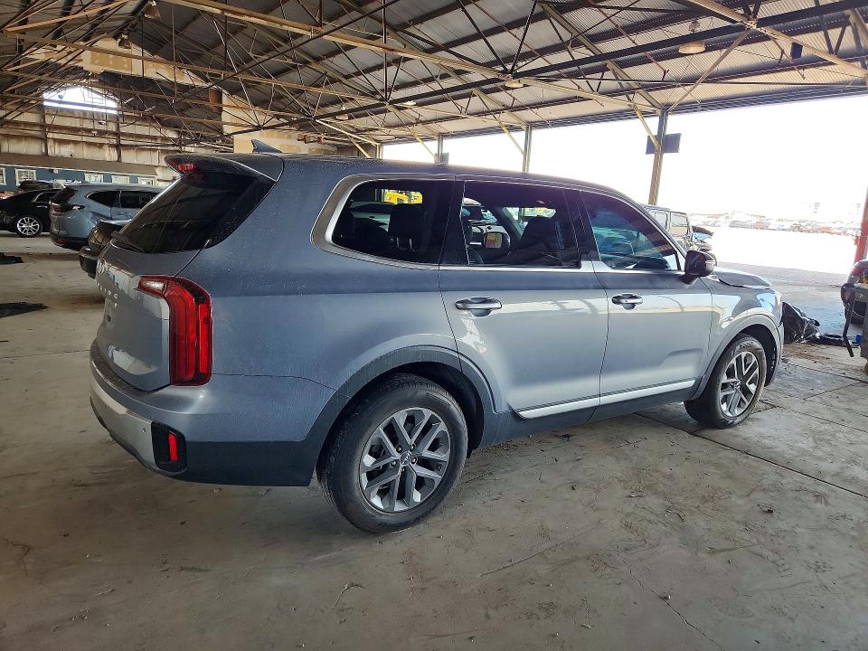 Photo 3 from auction – 2023 KIA TELLURIDE with VIN 5XYP24GC3PG349903