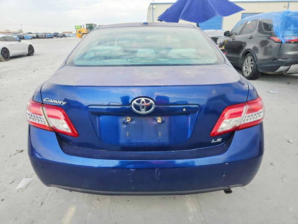 Photo 6 from auction – 2011 TOYOTA CAMRY with VIN 4T1BF3EK9BU586529