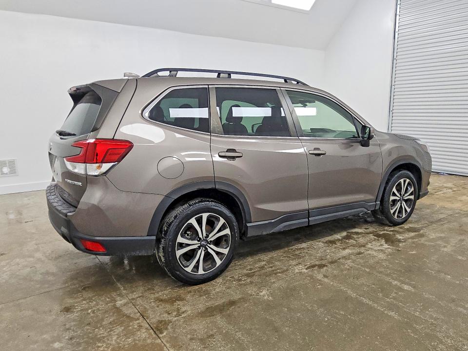 Photo 3 from auction – 2023 SUBARU FORESTER with VIN JF2SKANC4PH457001