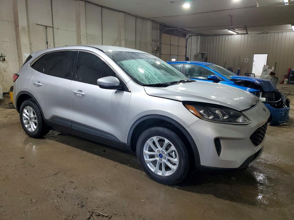 Photo 4 from auction – 2020 FORD ESCAPE with VIN 1FMCU9G64LUA05727