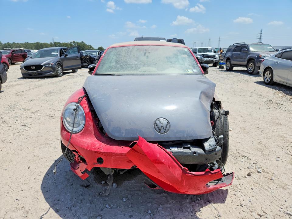 Photo 5 from auction – 2015 VOLKSWAGEN BEETLE with VIN 3VW7T7AT2FM810241