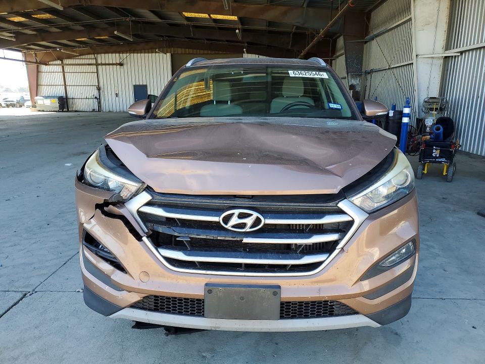 Photo 5 from auction – 2017 HYUNDAI TUCSON with VIN KM8J3CA29HU390920
