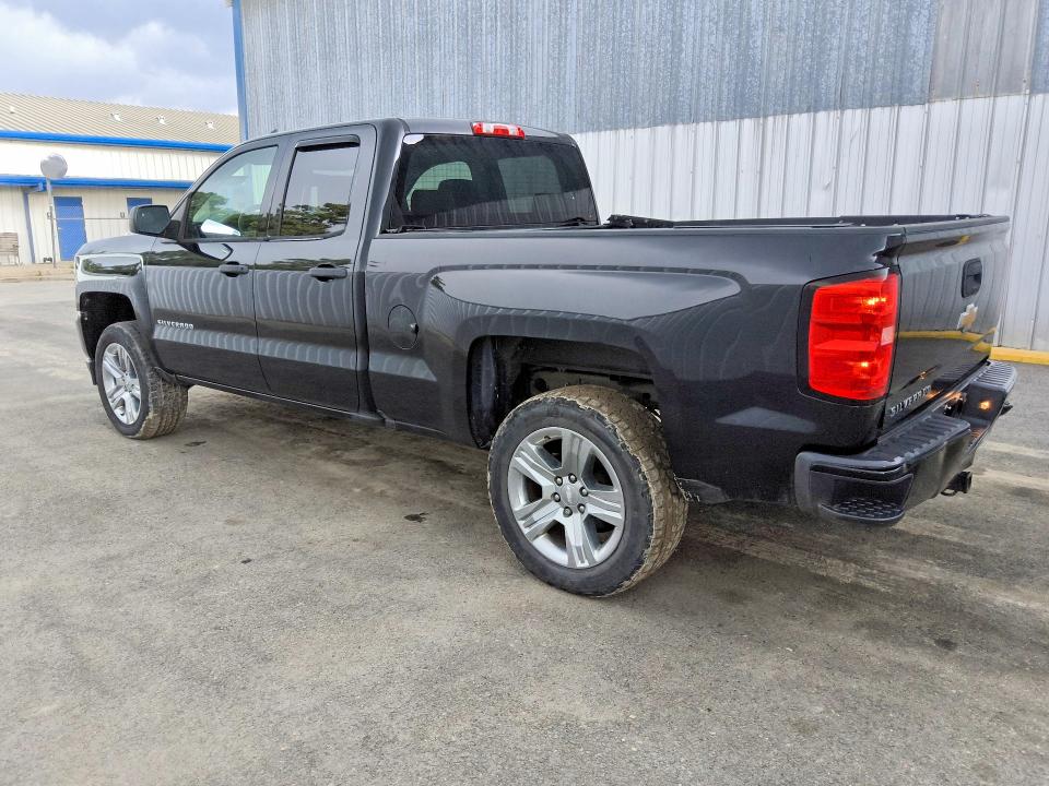 Photo 2 from auction – 2018 CHEVROLET SILVERADO with VIN 1GCRCPEC0JZ105063