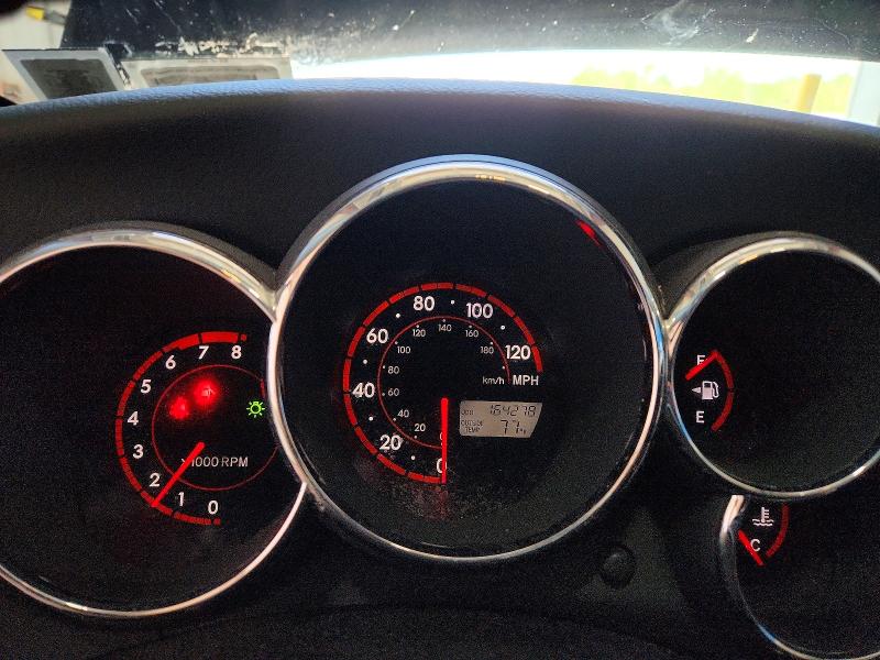 Photo 9 from auction – 2005 TOYOTA MATRIX with VIN 2T1KR32E55C390079