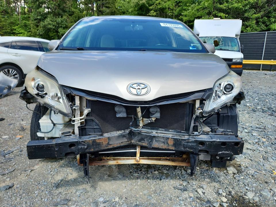 Photo 5 from auction – 2017 TOYOTA SIENNA with VIN 5TDKZ3DC5HS844466