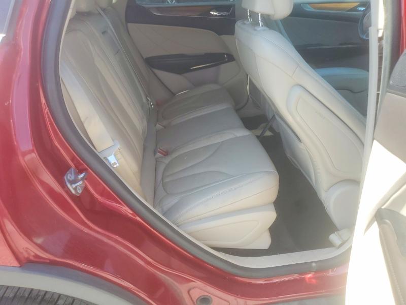 Photo 11 from auction – 2018 LINCOLN MKC with VIN 5LMCJ2C99JUL08657