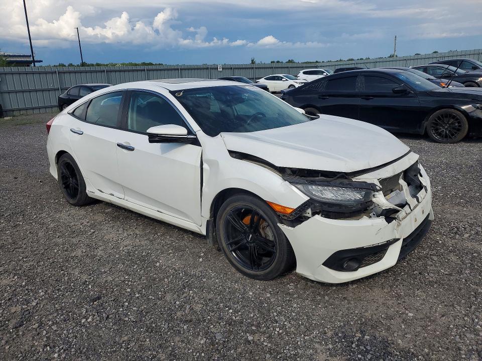Photo 4 from auction – 2018 HONDA CIVIC with VIN 2HGFC1F97JH105498