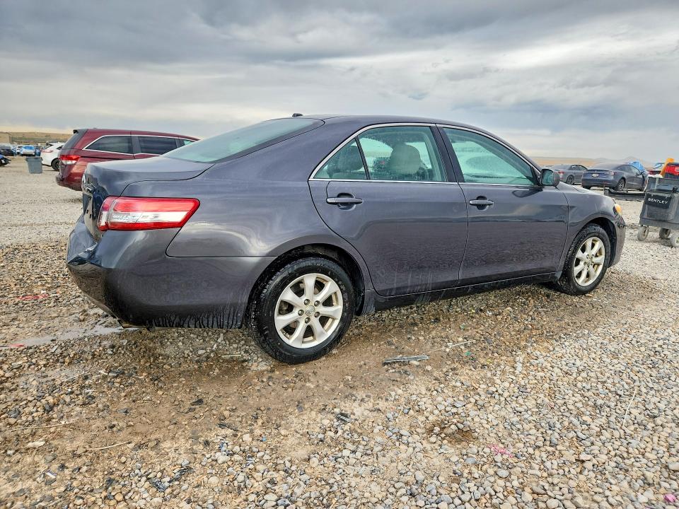 Photo 3 from auction – 2011 TOYOTA CAMRY with VIN 4T1BF3EK2BU632475