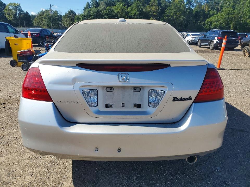 Photo 6 from auction – 2007 HONDA ACCORD with VIN JHMCM56887C000959