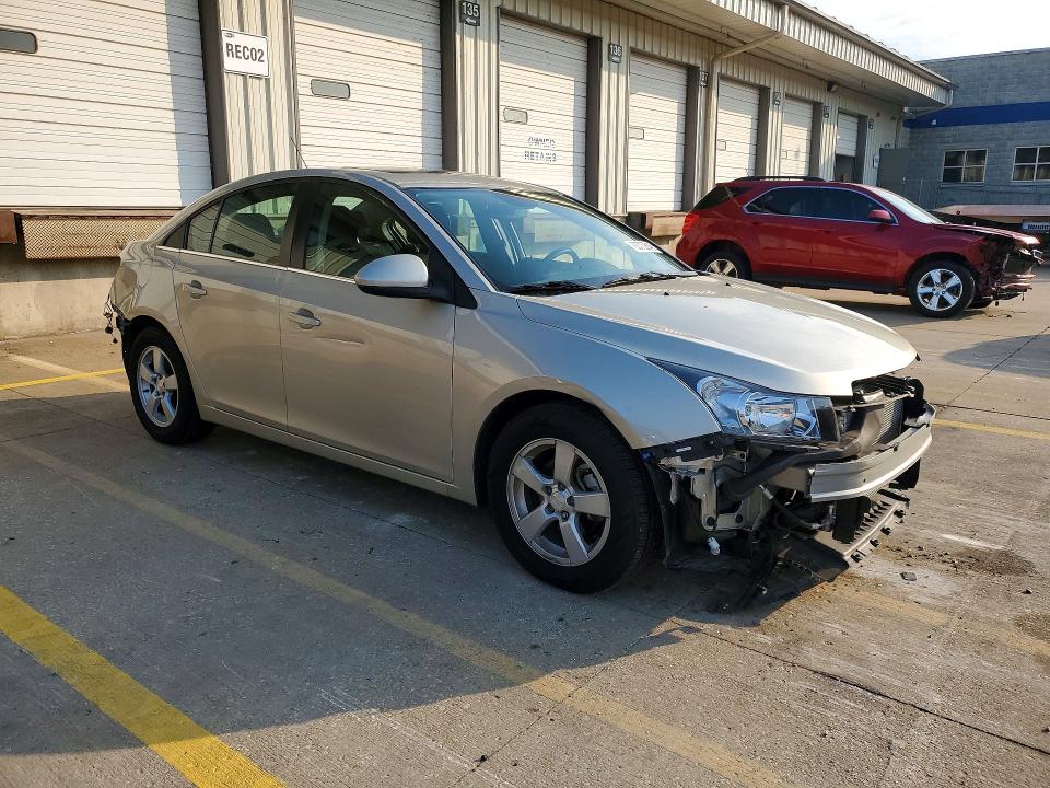 Photo 4 from auction – 2015 CHEVROLET CRUZE with VIN 1G1PC5SB8F7211375