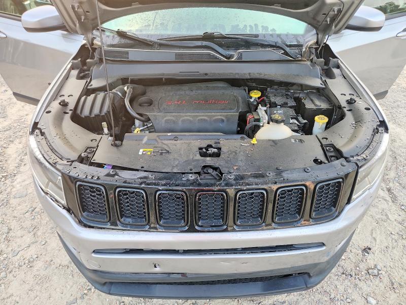 Photo 12 from auction – 2018 JEEP COMPASS with VIN 3C4NJDBB3JT479009