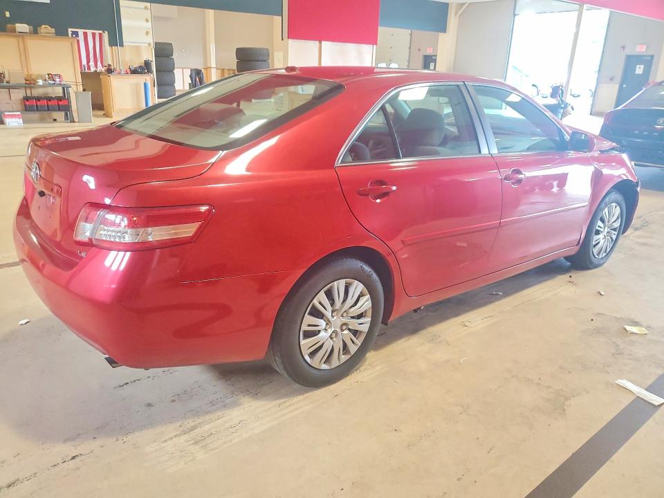 Photo 3 from auction – 2011 TOYOTA CAMRY with VIN 4T1BF3EK2BU171861
