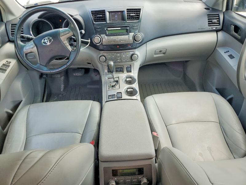 صورة رقم 8 من المزاد - 2010 TOYOTA HIGHLANDER مع VIN 5TDJK3EH2AS016973