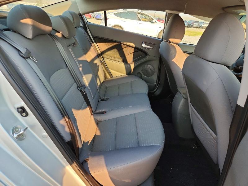 Foto 10 de la subasta – 2017 KIA FORTE con VIN 3KPFL4A76HE084199
