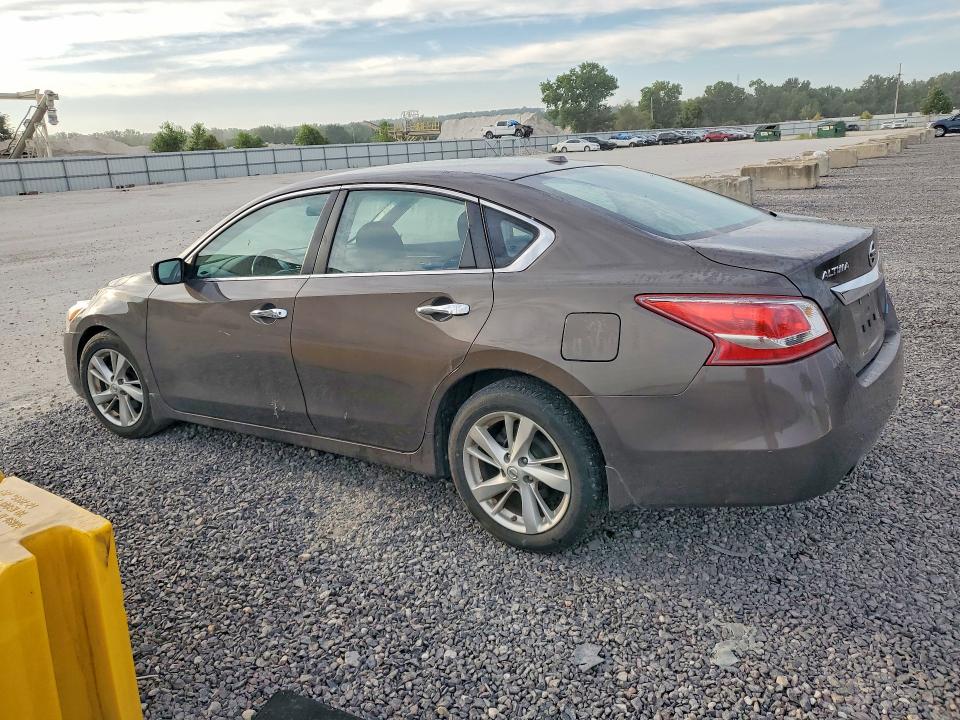 Photo 2 from auction – 2013 NISSAN ALTIMA with VIN 1N4AL3AP2DC285125