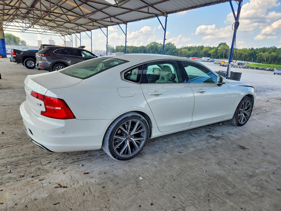Photo 3 from auction – 2017 VOLVO S90 with VIN YV1A22MK9H1013111