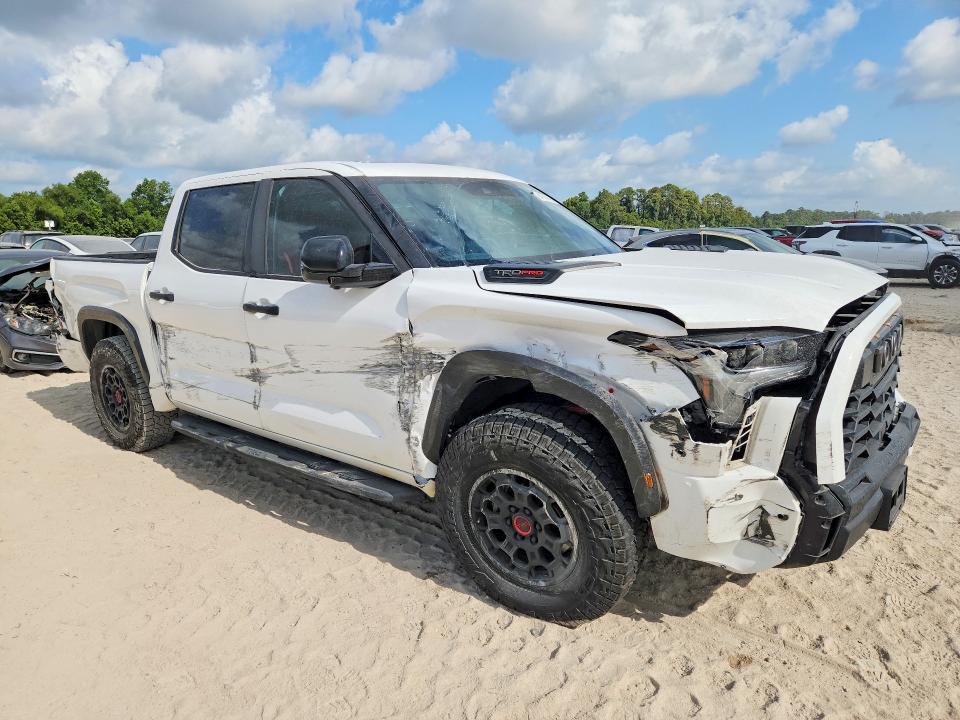 Photo 4 from auction – 2024 TOYOTA TUNDRA with VIN 5TFPC5DB2RX081814