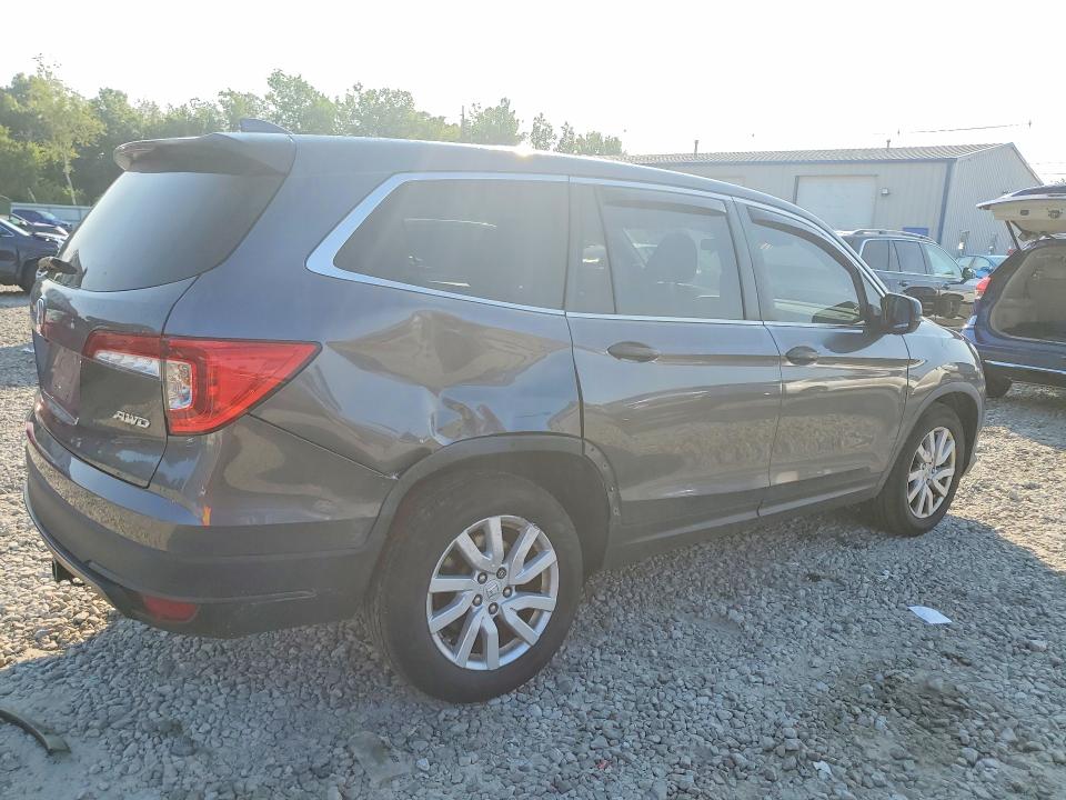 Photo 3 from auction – 2019 HONDA PILOT with VIN 5FNYF6H14KB030057