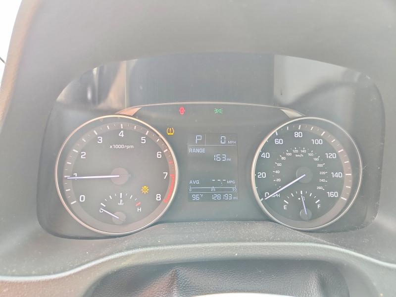 Photo 9 from auction – 2017 HYUNDAI ELANTRA with VIN 5NPD74LF4HH104302