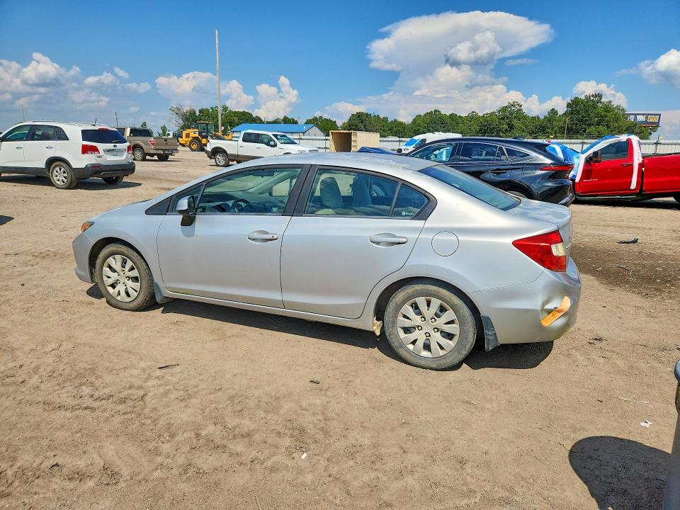 Photo 2 from auction – 2012 HONDA CIVIC with VIN 2HGFB2F59CH519939