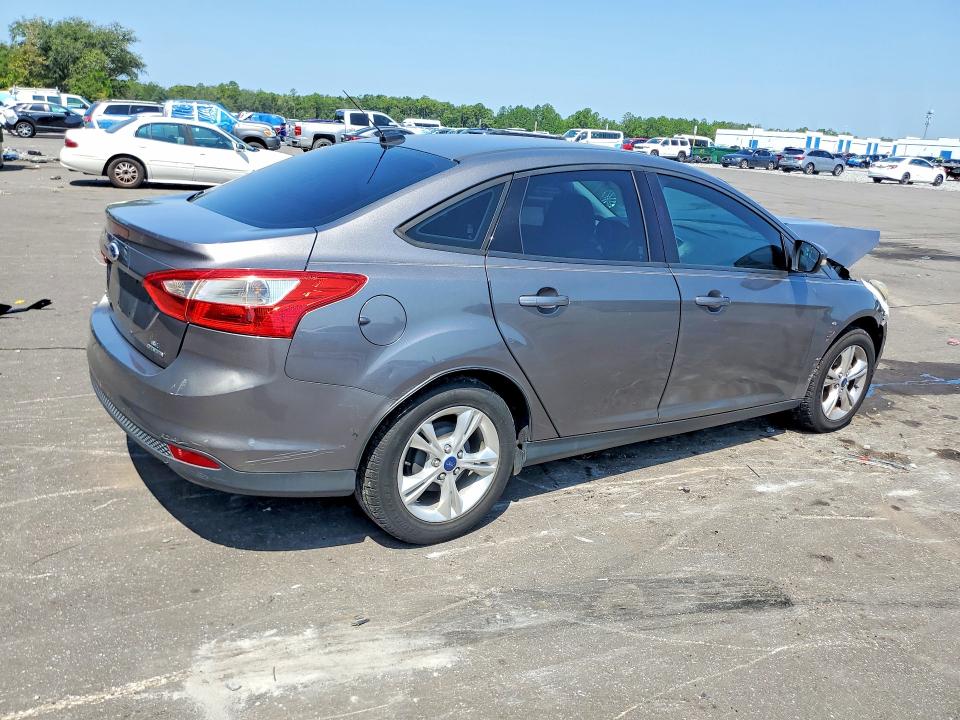 Photo 3 from auction – 2013 FORD FOCUS with VIN 1FADP3F29DL371997