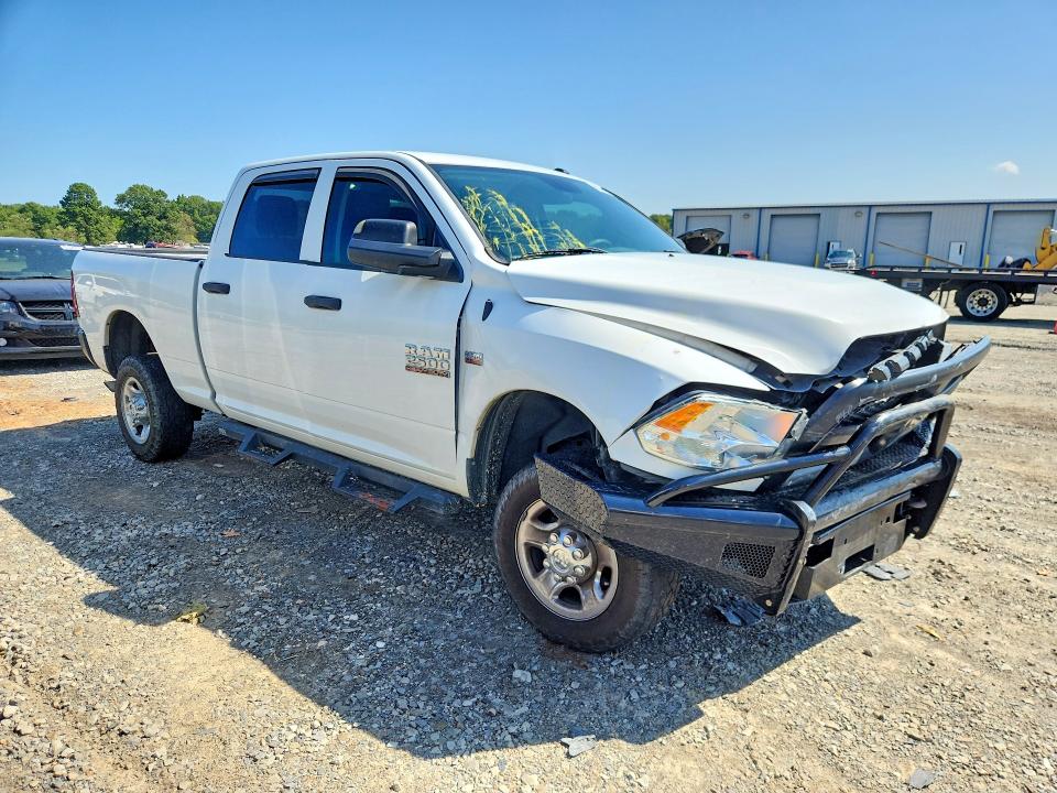 Снимка 4 от търг – 2018 RAM 2500 с VIN 3C6UR5CJXJG416747