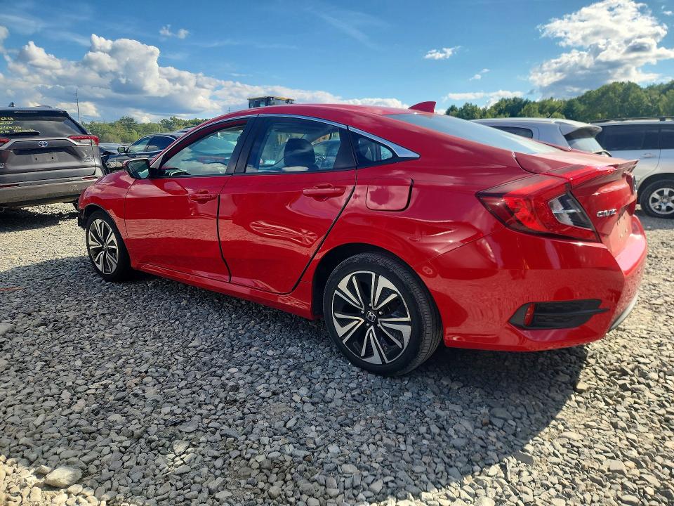 Photo 2 from auction – 2017 HONDA CIVIC with VIN 2HGFC1F30HH630313