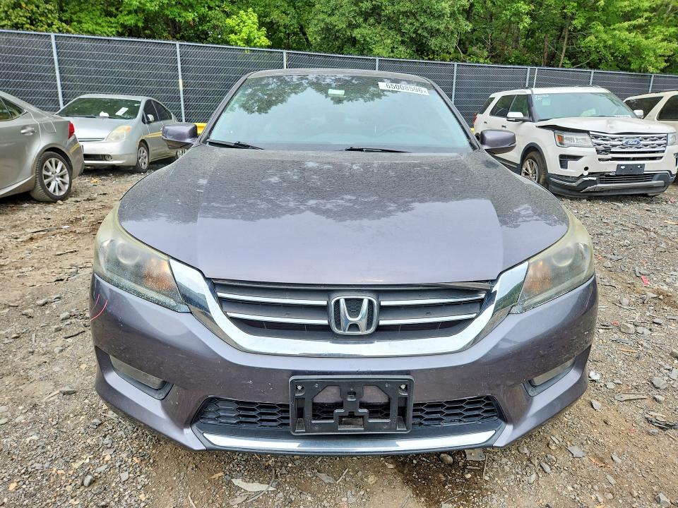 Photo 5 from auction – 2015 HONDA ACCORD with VIN 1HGCR2F79FA232474