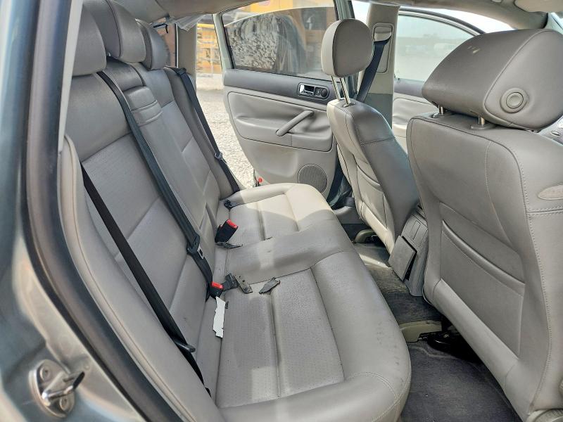 Photo 10 from auction – 2005 VOLKSWAGEN PASSAT with VIN WVWAD63B95P036437