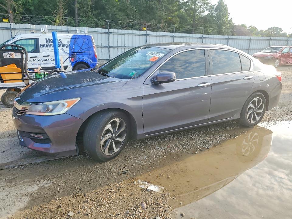 Photo 1 from auction – 2017 HONDA ACCORD with VIN 1HGCR2F92HA092272