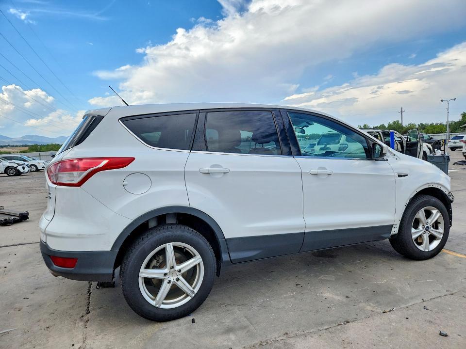 Photo 3 from auction – 2016 FORD ESCAPE with VIN 1FMCU9GX9GUC30451