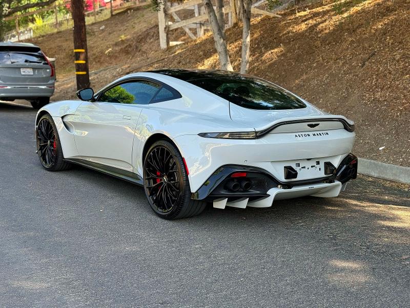 Photo 4 from auction – 2023 ASTON MARTIN VANTAGE with VIN SCFSMGAW6PGN07660