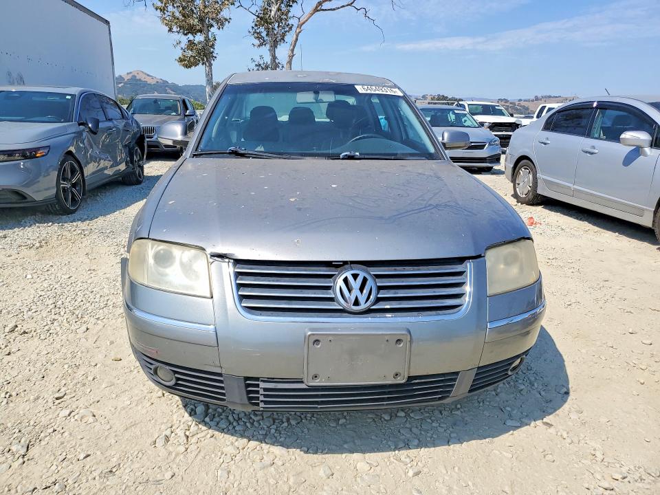Photo 5 from auction – 2002 VOLKSWAGEN PASSAT with VIN WVWPD63B52P350995