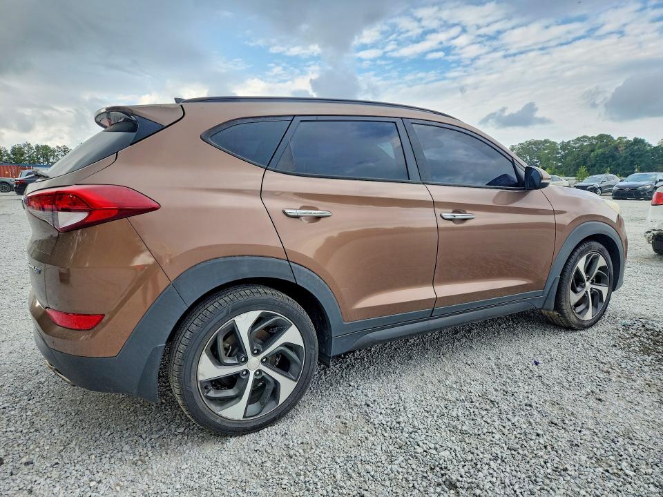 Photo 3 from auction – 2016 HYUNDAI TUCSON with VIN KM8J33A20GU076961